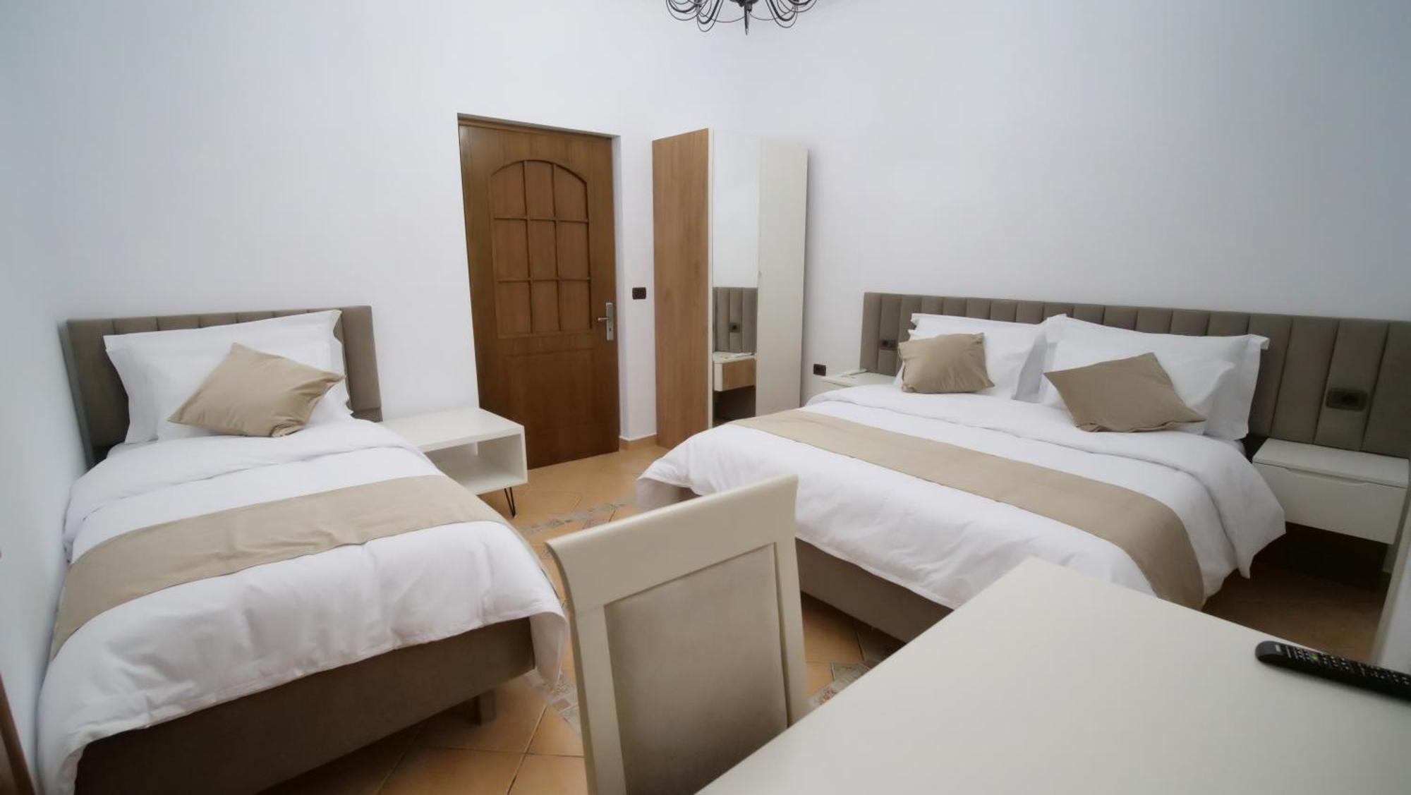 Vila Malasi Берат Екстериор снимка